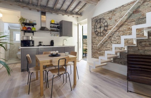 San Lorenzo Apartment | Beautiful apartment for 5 people with terrace in the heart of S. Lorenzo