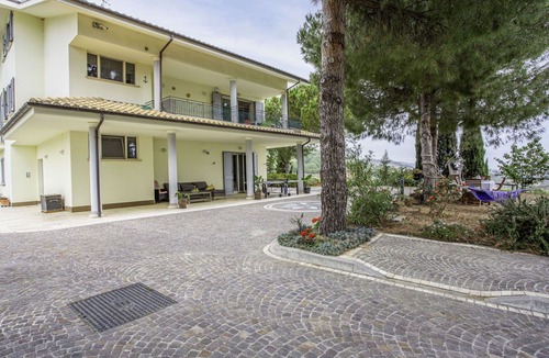 Foggetta Apartment | Beautiful apartment for 6 guests with WIFI, TV, terrace, pets allowed and panoramic view
