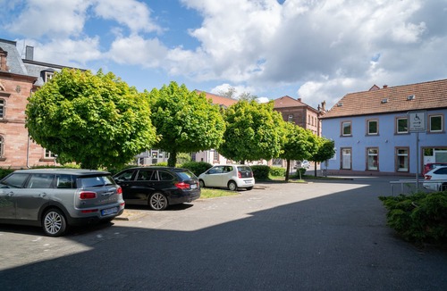 Landstuhl Apartment | Beautiful Apartment in town center (TLA/TDY/TLF)