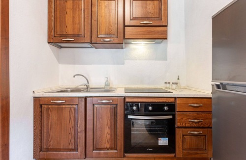 Arcidosso House | Beautiful apartment in villa for 2 guests with patio and pets allowed