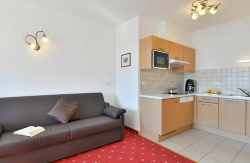 Albions Apartment | Beautiful apartment for 4 guests with WIFI, pool, TV, terrace and pets allowed
