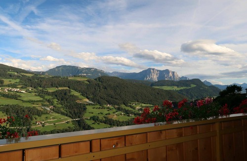 Albions Apartment | Beautiful apartment for 4 guests with WIFI, pool, TV, balcony and pets allowed