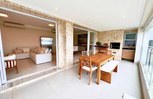 Peninsula Apartment | Beautiful apartment with ocean view, on Enseada beach, Guarujá.