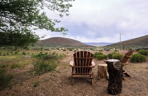 Fields Apartment | Beautiful apartment with warm springs overlooking Alvord Desert and Steens Mt.
