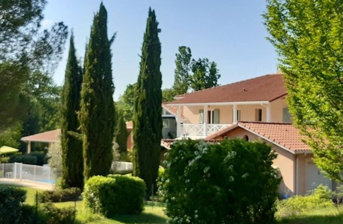 Lussan House | Beautiful architect-designed villa with swimming pool in the middle of a large park 10 minutes from Auch.