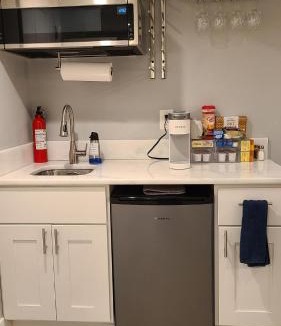 Lower Central NE Apartment | Beautiful Basement Suite & Outdoor Oasis