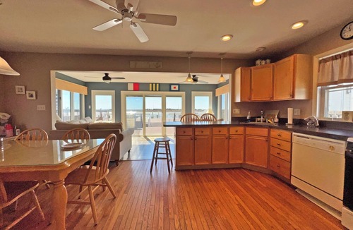 Cape May Court House House | Beautiful Bayfront Home near the Best of Avalon!