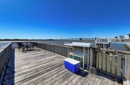 Cape May Court House House | Beautiful Bayfront Home near the Best of Avalon!