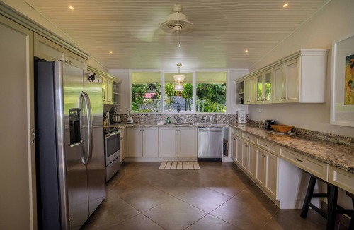 Esterillos Este Villa | Beautiful Beachfront Home in Esterillos