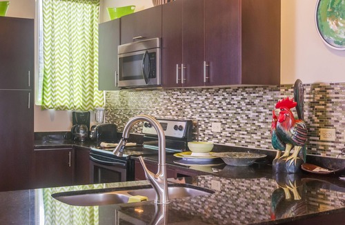 Barrio Los Villalobos Condo | Beautiful Beach Front Condo Sleeps 5, rare opportunity for Christmas