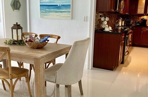 Hollywood South Central Beach Condo | Beautiful beach front condo with a magnificent beach and pool view.