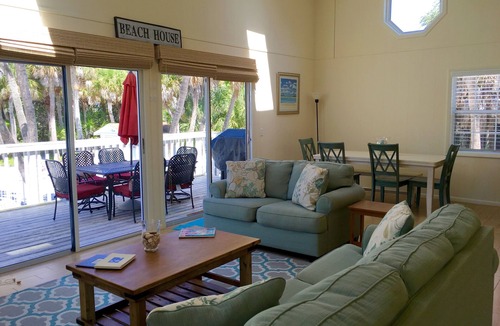 Golden Beach House | Beautiful Beach House with large pool