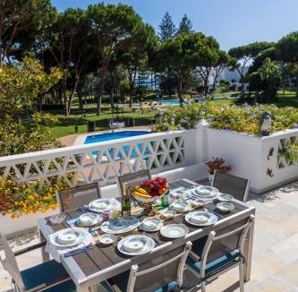 Puerto Banus Apartment | Beautiful Beachfront Apartment
