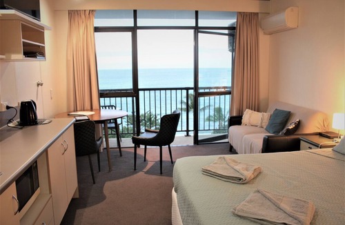 North Ward Apartment | Beautiful Beachfront location.