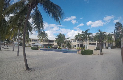 Rum Point Condo | Beautiful Beachfront Condo in Cayman Kai/Rum Point