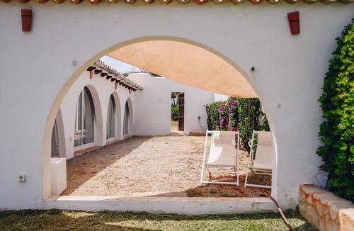 Cala Serena Villa | Beautiful Beachfront Villa with private pool, free WIFI and air conditioning