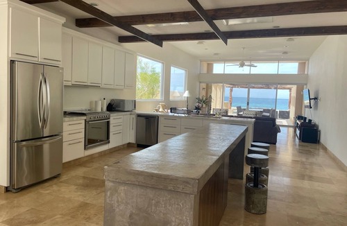 La Ribera Villa | Beautiful Beachfront Villa