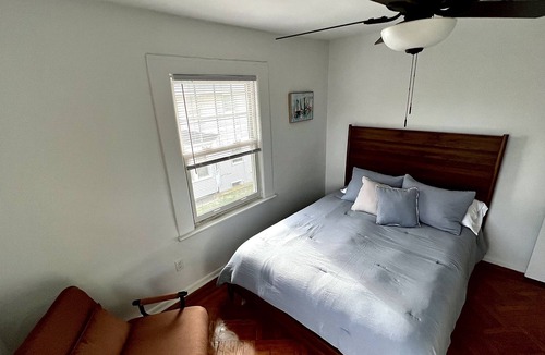 Long Beach Apartment | Beautiful beachside apartment in Long Beach.