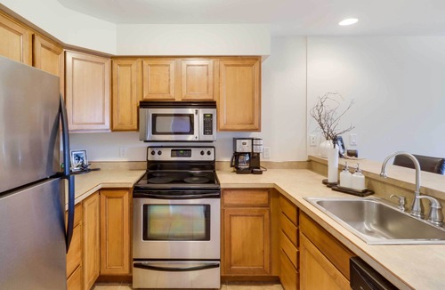 Bigfork Apartment | Beautiful Bigfork Condo w/Hot Tub Access!