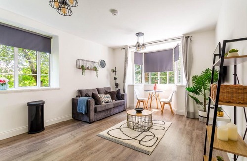 The Cultural Quarter Apartment | Beautiful Bluejay Escape - 1 Bed Apartment in the Heart of the City By Kozmo Properties