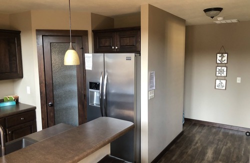 Arnolds Park Cabin | Beautiful Bridges Bay Cabin w 3BD + Loft, 2.5Bath, 1717 sq ft, 6 daily waterpark
