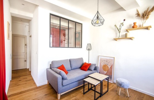 Opera Apartment | Beautiful BRIGHT apt with view on the OLD PORT