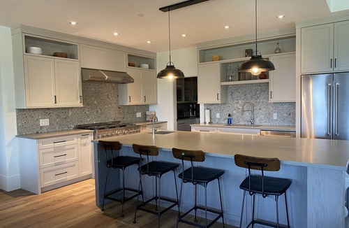 Silver Star Mountain House | Beautiful New Luxury Home - Close to The Village - Amazing Ski In/Out too.