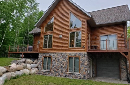 Bigfork Cabin | Beautiful Cabin - Summer or Winter Retreat!