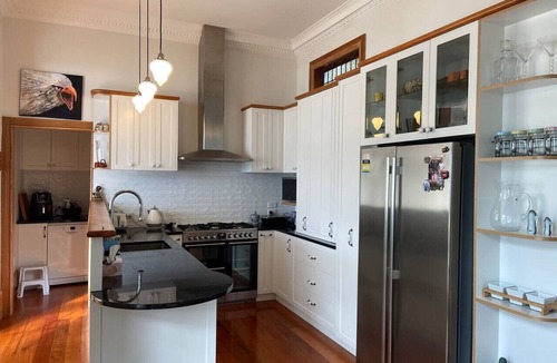 Oriental Bay House | Beautiful central executive home