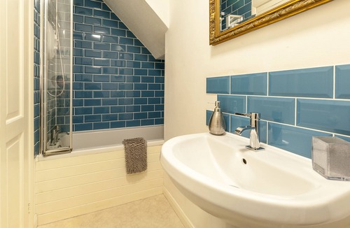 Exeter House | Beautiful Central Exeter Apartment 5 min walk quay