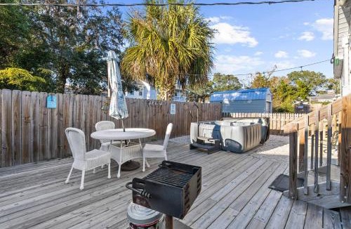 Myrtle Beach House | Beautiful Centrally Located Beach House w King Bed, Private Hot tub, Yard, Deck & BBQ