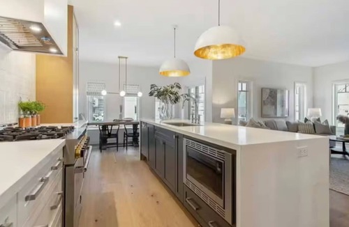 Collingwood House | Beautiful Collingwood home!