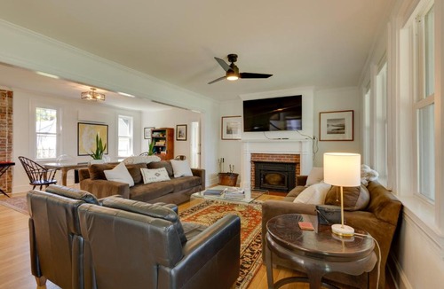 Cambridge House | Beautiful Colonial Home on the Choptank River