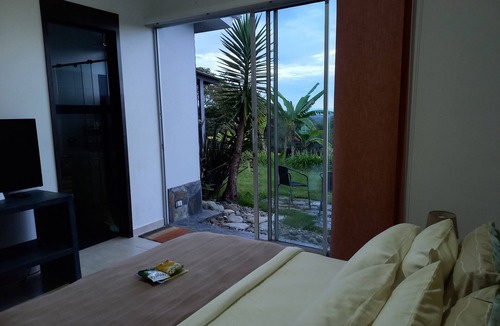 Luna Park House | Beautiful & Comfortable Suite In The Country Side
