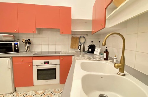 Bordeaux City Centre Apartment | Beautiful comfortable apartment for 4, in the center, very quiet street