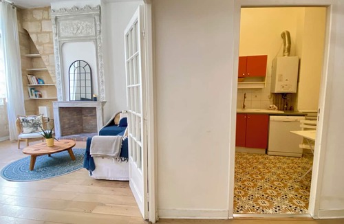 Bordeaux City Centre Apartment | Beautiful comfortable apartment for 4, in the center, very quiet street
