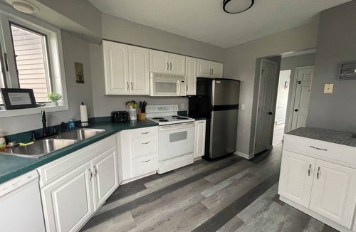 Romulus House | Beautiful Contemporary Home on Seneca Lake - NO OWNERS FEES