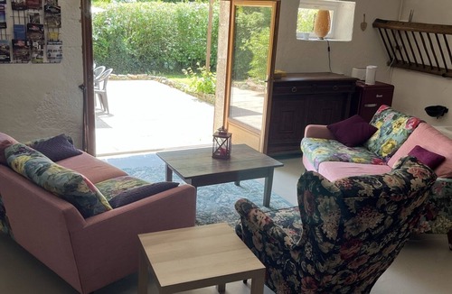 Espinasse House | Beautiful converted barn in open countryside