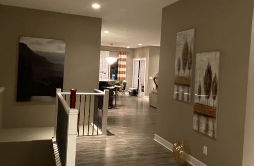 Chestermere House | Beautiful cosy two bedroom