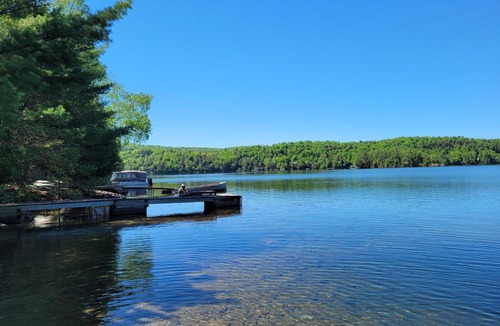 La Conception Ski Chalet | beautiful cottage near the lake