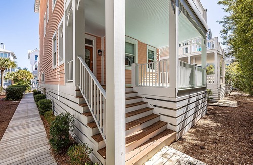 Saint Simons Island Cottage | Beautiful cottage with community pool and ocean views