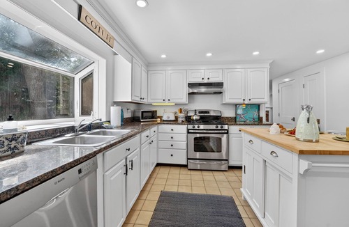 Cotuit House | Beautiful Cotuit Home w/Amazing Pool, near Beaches
