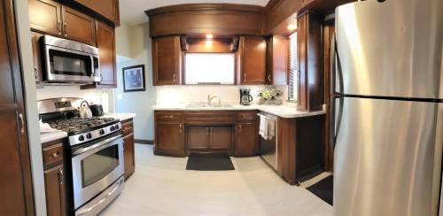 South Beloit House | Beautiful Craftsman Style Home w/Fenced Yard