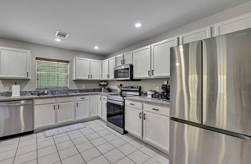 Crystal River House | Beautiful Crystal River, springs, scallops & scuba diving with boat parking!
