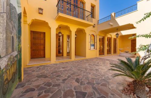 Nopolo House | Beautiful custom Home Amazing Ocean View