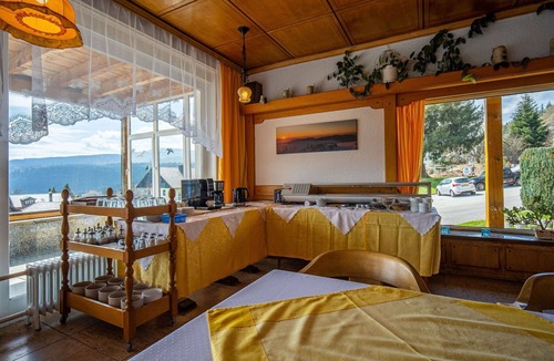 Bayerisch Eisenstein House | Beautiful private villa for 36 people with WIFI, TV and terrace