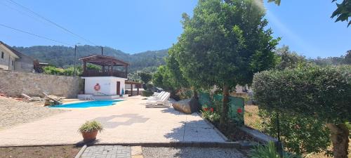 Souto Villa | Beautiful detached villa with private pool, Fibre Wi-fi, garden, games room & BBQ