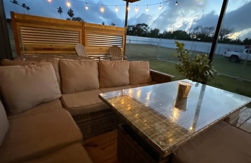 Jobos House | Beautiful equipped container house located in a quitcozy place- 5 min from beach