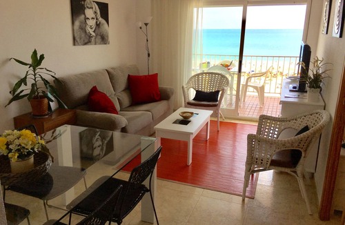 Grau i Platja Apartment | Beautiful apartment on the beachfront