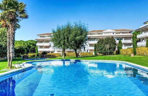 Pals Apartment | Beautiful apartment for 4 guests with pool, WIFI, TV and patio